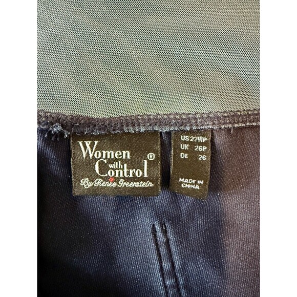 Women with Control Crop Pants Tummy Control Bue Jeans. NWT. Size US 22WP - Picture 5 of 14